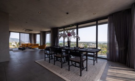 The Residence Phuket, Раваи