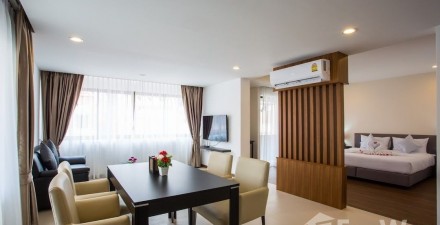 The Suites Apartment Patong, Патонг