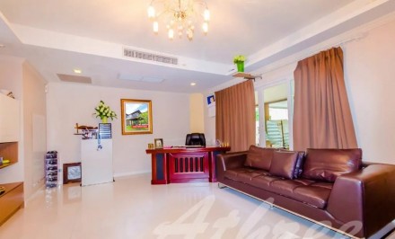 Thepthanee Phuket, Ратсада