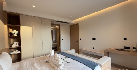 Surin Top Condominium, Банг Тао