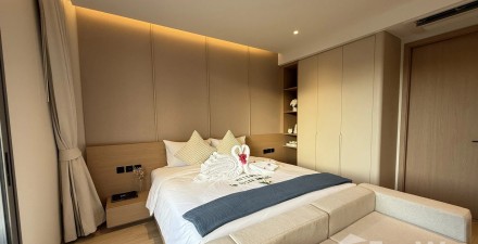 Surin Top Condominium, Банг Тао